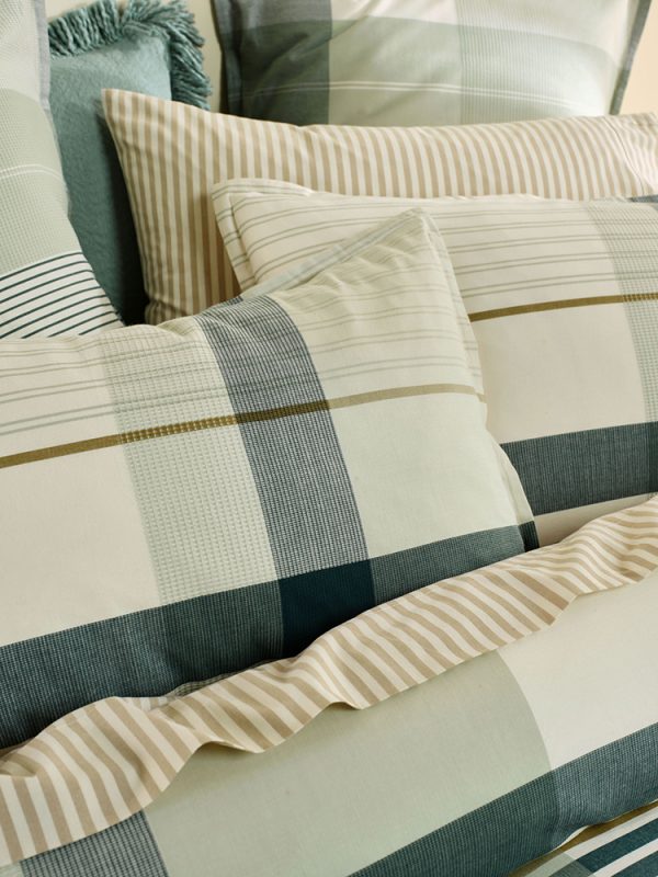 Levon Duvet Set