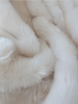 Snow Glow Pearl Throw