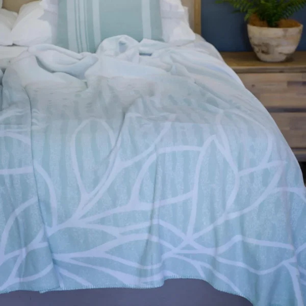 Amanda Biome Eggshell White Throw