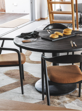 Vintage Linen Noir Napkin Set of 4