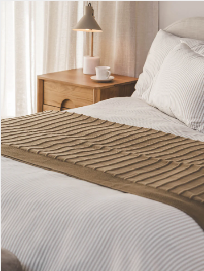 Marlow Throws Various