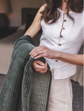 Storyline Vintage Blue Quilt