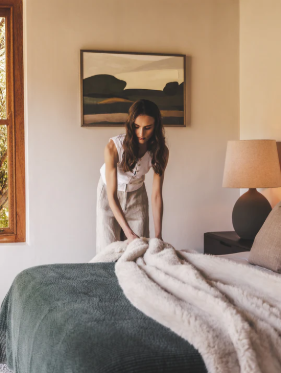 Storyline Vintage Blue Quilt