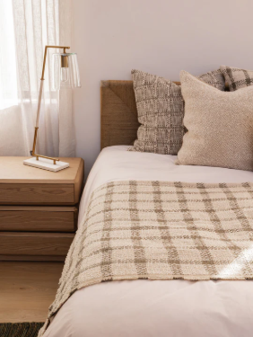 Tatter - Tale Tawny Throw