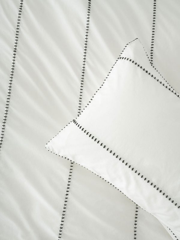 Jerome White Duvet Set
