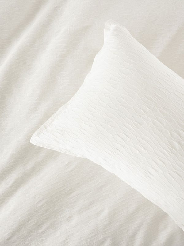 Monroe White Duvet Set