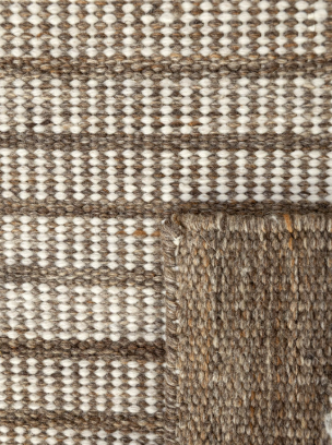 Outline Cocoa Bathmat