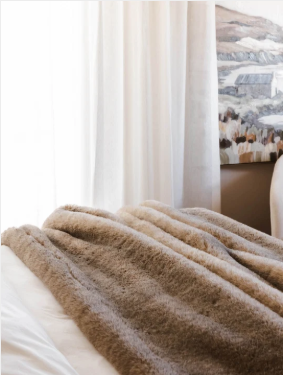 Gobi Saddle Fur